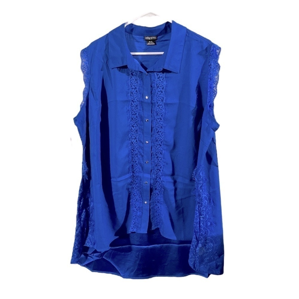 NWOT City Chic Plus Size Sleeveless Button Down Lace Trim High-Low Top Blue